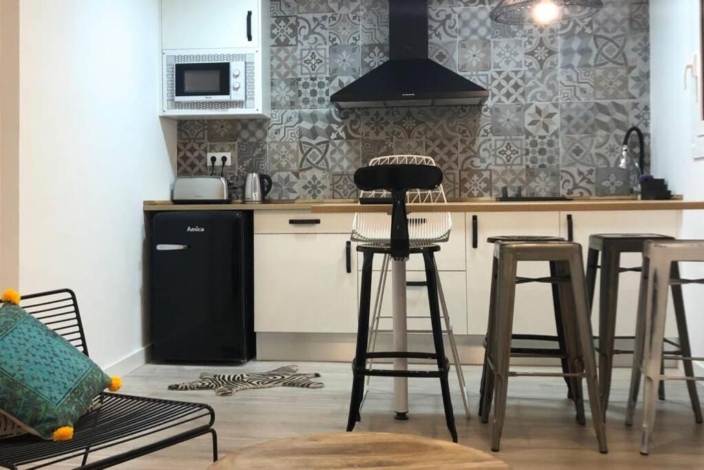M5 Cool Terrace. Metro 1 Min. Center 15' By Metro Appartement Esplugues de Llobregat Buitenkant foto